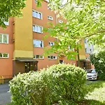 Nice Stay Apartment By Rentoom